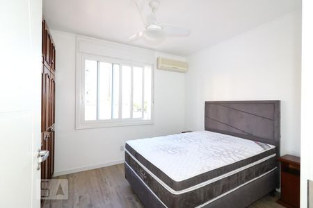 Quarto de apartamento para alugar com 1 quarto, 42m² em Passo da Areia, Porto Alegre