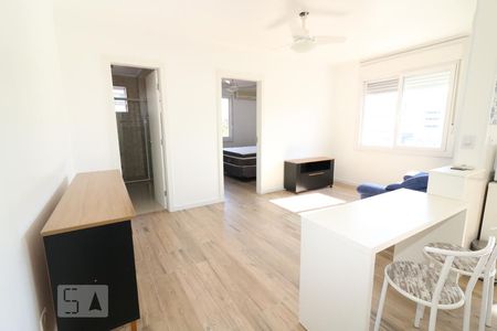 Sala de apartamento para alugar com 1 quarto, 42m² em Passo da Areia, Porto Alegre