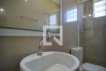 Banheiro - Torneira de apartamento para alugar com 1 quarto, 42m² em Passo da Areia, Porto Alegre