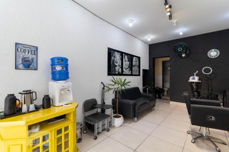 Salão do Térreo de casa para alugar com 3 quartos, 150m² em Santa Teresinha, São Paulo