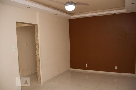 Sala de casa à venda com 3 quartos, 120m² em Cachambi, Rio de Janeiro