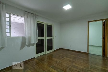 Sala de casa para alugar com 1 quarto, 60m² em Alves Dias, São Bernardo do Campo