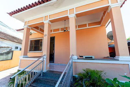 Casa para alugar com 300m², 3 quartos e 3 vagas Casa para alugar com 300m², 3 quartos e 3 vagasEntrada