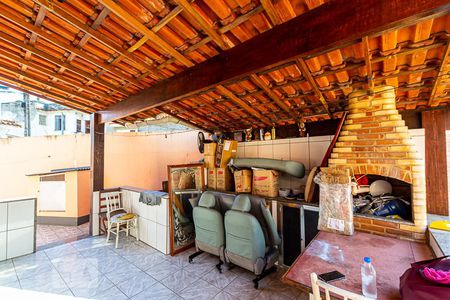 Casa para alugar com 300m², 3 quartos e 3 vagas Casa para alugar com 300m², 3 quartos e 3 vagasÁrea comum - Churrasqueira