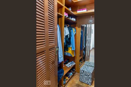 Closet da suíte de casa à venda com 3 quartos, 170m² em Nova Petrópolis, São Bernardo do Campo