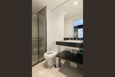 Banheiro de apartamento para alugar com 1 quarto, 25m² em Pompeia, São Paulo