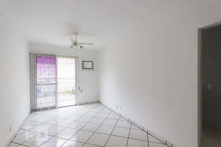 Sala de apartamento para alugar com 2 quartos, 62m² em Taquara, Rio de Janeiro