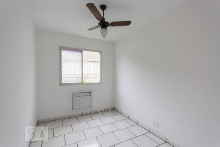 Quarto 1 de apartamento para alugar com 2 quartos, 62m² em Taquara, Rio de Janeiro