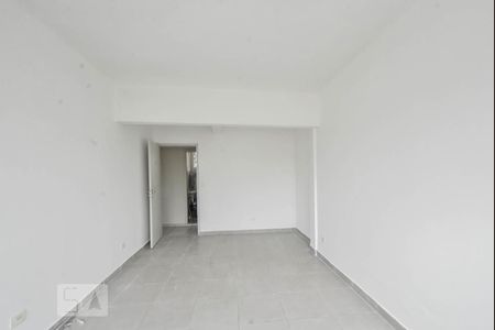 Dormitório  de kitnet/studio à venda com 1 quarto, 30m² em Itaim Bibi, São Paulo