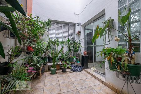 Quintal de casa à venda com 4 quartos, 183m² em Pinheiros, São Paulo