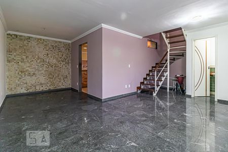 Sala de casa para alugar com 4 quartos, 120m² em Taquara, Rio de Janeiro