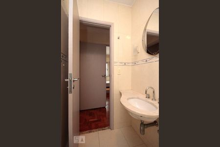 Banheiro 1 de apartamento para alugar com 3 quartos, 122m² em Higienópolis, São Paulo