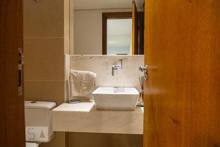 Lavabo de apartamento à venda com 4 quartos, 178m² em Santo Antônio, Belo Horizonte