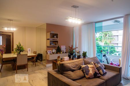 Sala Dois Ambientes de apartamento à venda com 4 quartos, 178m² em Santo Antônio, Belo Horizonte