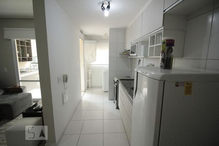 Cozinha de apartamento à venda com 1 quarto, 42m² em Jardim Ermida I, Jundiaí