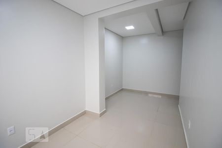 Quarto 2 de apartamento para alugar com 2 quartos, 65m² em Setor Habitacional Samambaia (taguatinga), Brasília