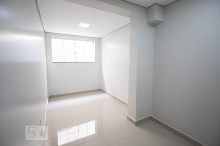 Quarto 2 de apartamento para alugar com 2 quartos, 65m² em Setor Habitacional Samambaia (taguatinga), Brasília