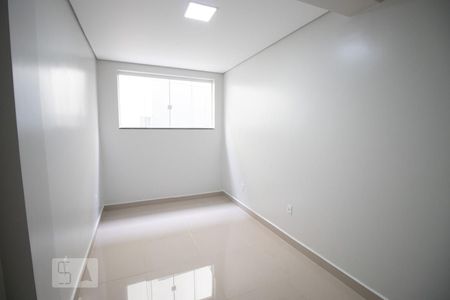 Quarto 1 de apartamento para alugar com 2 quartos, 65m² em Setor Habitacional Samambaia (taguatinga), Brasília