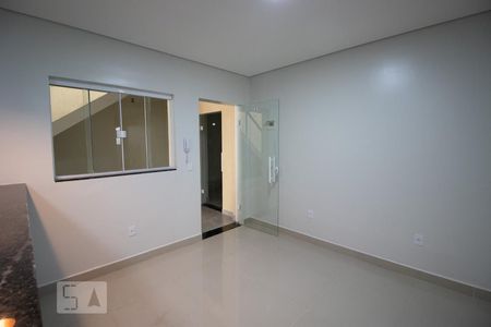 Sala de apartamento para alugar com 2 quartos, 65m² em Setor Habitacional Samambaia (taguatinga), Brasília