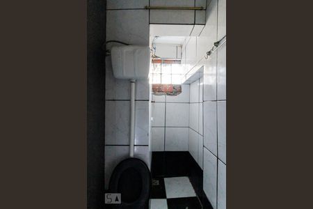 Banheiro de casa à venda com 2 quartos, 120m² em Guarani, Novo Hamburgo