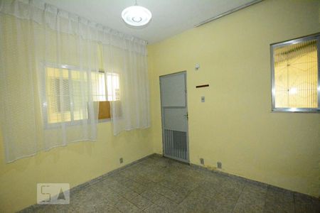 Sala de casa para alugar com 1 quarto, 60m² em Braz de Pina, Rio de Janeiro