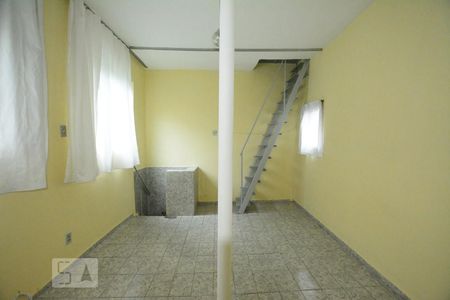 Quarto 1 de casa para alugar com 1 quarto, 60m² em Braz de Pina, Rio de Janeiro