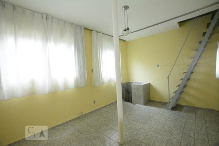 Quarto 1 de casa para alugar com 1 quarto, 60m² em Braz de Pina, Rio de Janeiro