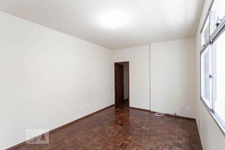 Apartamento à venda com 92m², 2 quartos e 1 vagaSala 