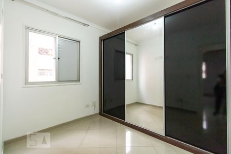 Quarto 1 de apartamento para alugar com 2 quartos, 55m² em Vila Santana, São Paulo