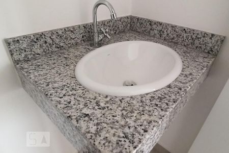 Banheiro de apartamento à venda com 2 quartos, 51m² em Vila Macedopolis, São Paulo