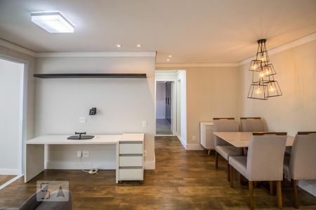 Sala de apartamento para alugar com 2 quartos, 67m² em Centro, Campinas