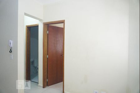 Sala de kitnet/studio para alugar com 2 quartos, 42m² em Cidade Antônio Estevão de Carvalho, São Paulo