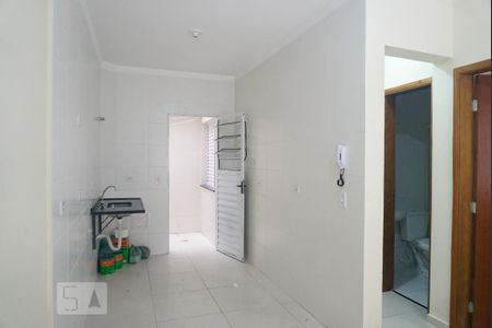 Sala de kitnet/studio para alugar com 2 quartos, 42m² em Cidade Antônio Estevão de Carvalho, São Paulo