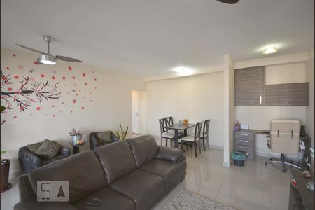 Sala de apartamento para alugar com 2 quartos, 90m² em Vila Firmiano Pinto, São Paulo