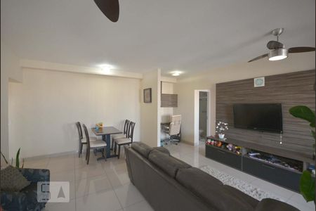 Sala de apartamento para alugar com 2 quartos, 90m² em Vila Firmiano Pinto, São Paulo