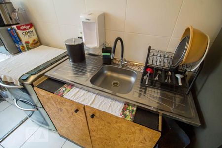 Cozinha de apartamento para alugar com 2 quartos, 40m² em Cambuci, São Paulo