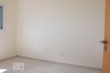 Quatro 2 de apartamento para alugar com 2 quartos, 58m² em Santa Mônica, Uberlândia