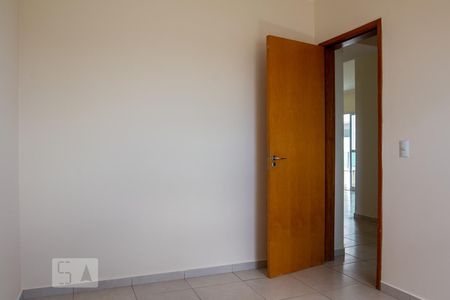 Quatro 2 de apartamento para alugar com 2 quartos, 58m² em Santa Mônica, Uberlândia