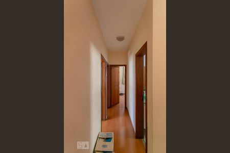 Corredor de apartamento à venda com 4 quartos, 115m² em Ouro Preto, Belo Horizonte