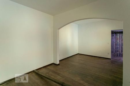 Sala de casa à venda com 2 quartos, 320m² em Novo Glória, Belo Horizonte