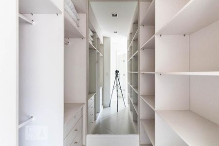 Closet da Suíte de apartamento para alugar com 1 quarto, 40m² em Itaim Bibi, São Paulo