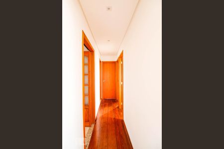 Corredor de apartamento para alugar com 3 quartos, 60m² em Macedo, Guarulhos