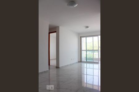 Sala de apartamento para alugar com 3 quartos, 81m² em Vila Valqueire, Rio de Janeiro