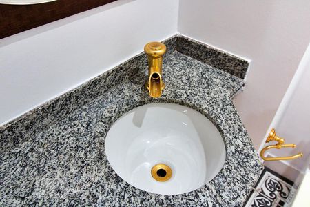 Lavabo de apartamento para alugar com 3 quartos, 115m² em Vila Suzana, São Paulo