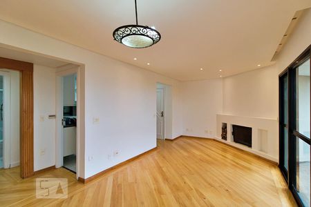 Sala de apartamento para alugar com 3 quartos, 115m² em Vila Suzana, São Paulo