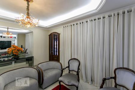 Sala de casa à venda com 4 quartos, 130m² em São João Batista (venda Nova), Belo Horizonte