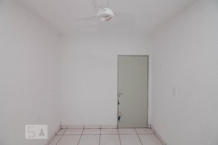 Vista dornitório de apartamento à venda com 2 quartos, 45m² em Rubem Berta, Porto Alegre