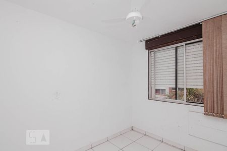 Detalhe domitório de apartamento à venda com 2 quartos, 45m² em Rubem Berta, Porto Alegre