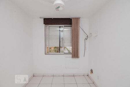 Dormitório de apartamento à venda com 2 quartos, 45m² em Rubem Berta, Porto Alegre