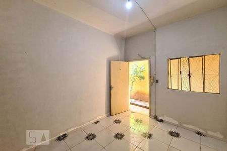 Sala de casa para alugar com 1 quarto, 38m² em Encantado, Rio de Janeiro